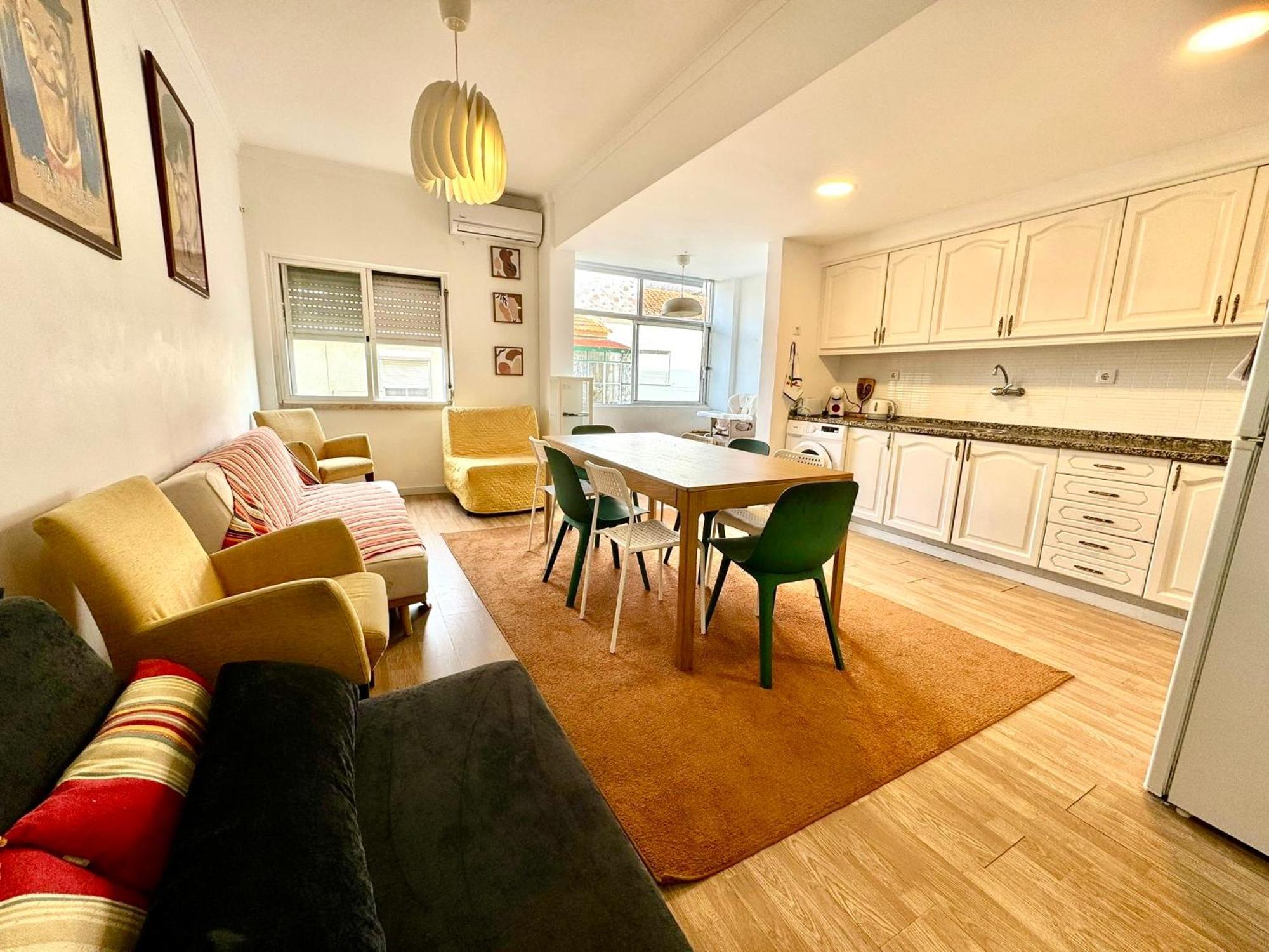 Almada Big Flat Next To Lisbon And Caparica Beach المظهر الخارجي الصورة