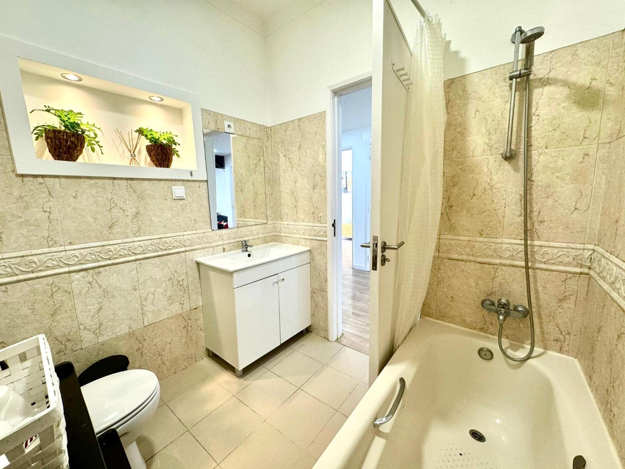 Almada Big Flat Next To Lisbon And Caparica Beach المظهر الخارجي الصورة